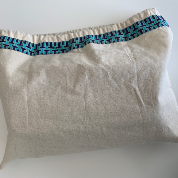 Tory Burch Fleming Soft Clutch - Picture 9 of 11